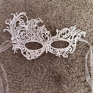 Elegant White Lace Masquerade Mask